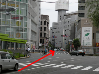 浅間神社や市役所方面から車で来院の方